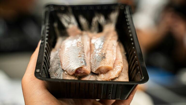 How to eat a Haring?